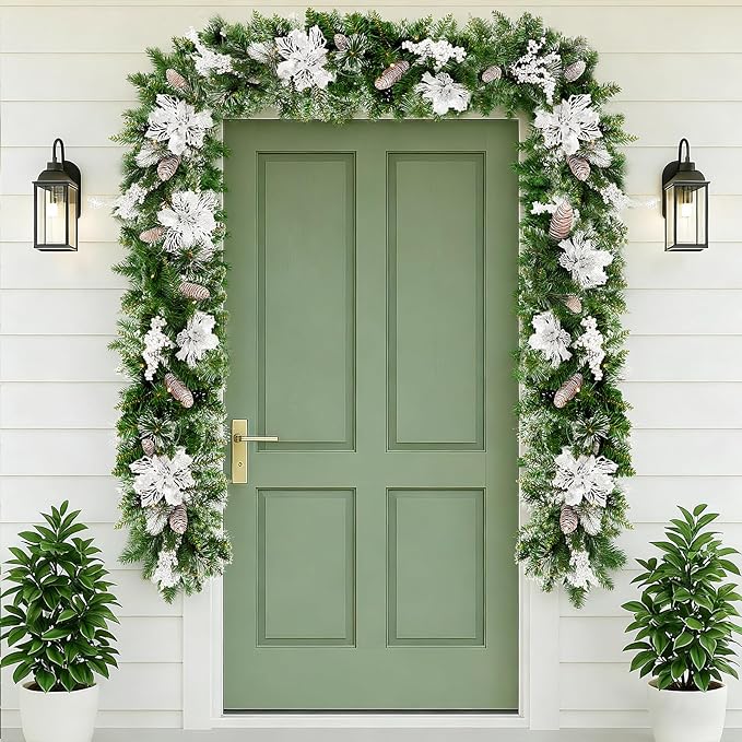 Guirnalda de Navidad preiluminada de 9 pies con exuberantes puntas de rama Christmas/flores plateadas/conos de pino y luces multicolores, guirnalda de Navidad para chimenea, escaleras, decoración de