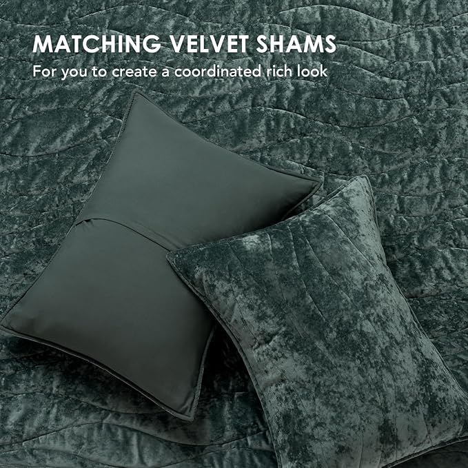 EVERGRACE Luxury Velvet Quilt Queen Size, Ultra Soft Wave Crushed Velvet Bedding Set, Lightweight Quilted Comforter Set for All Season, Oversized Bedspread Coverlet with 2 Shams, Dark Green