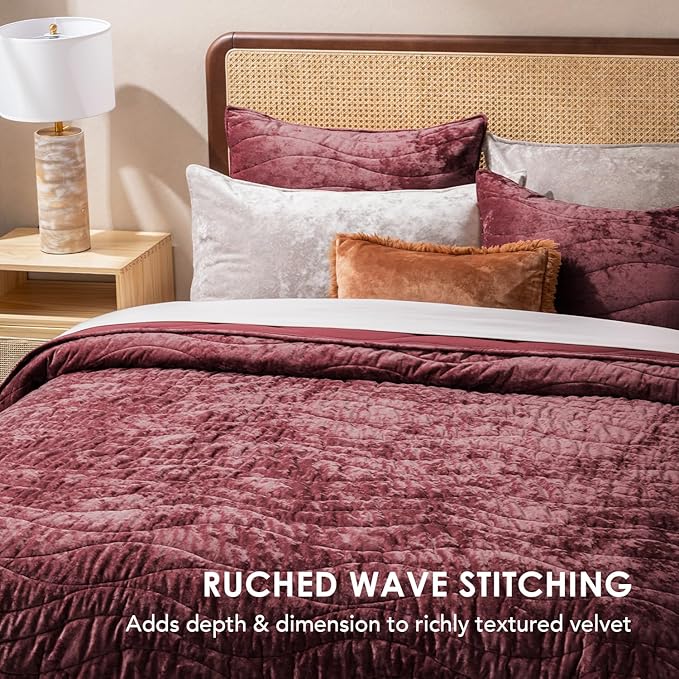 EVERGRACE Luxury Velvet Quilt King Size, Ultra Soft Wave Crushed Velvet Bedding Set, Lightweight Quilted Comforter Set for All Season, Oversized Bedspread Coverlet with 2 Shams, Burgundy
