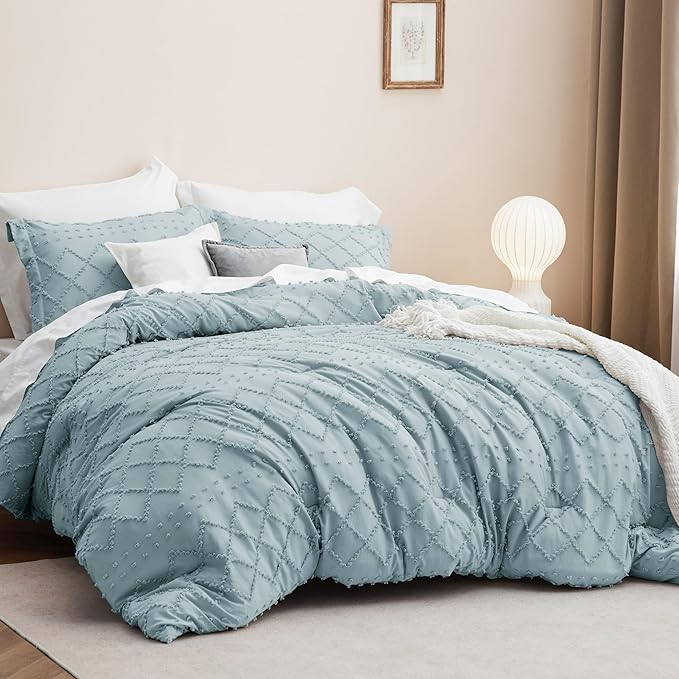 Bedsure King Comforter Set - Dusty Blue Comforter, Boho Tufted Shabby Chic Bedding for Kids, 3 Pieces Vintage Farmhouse Bed Set for All Seasons, Fluffy Soft Bedding with 2 Pillow Shams