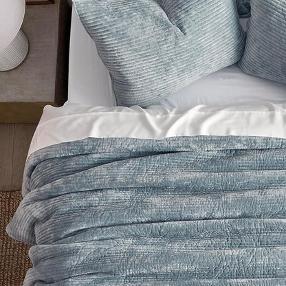 EVERGRACE Velvet Quilt Set Queen Size, Luxurious Soft Quilted Bedding Sets, Lightweight Velvet Comforter for All Season, Striped Channel Bedspread Coverlet with 2 Shams, Blue Linen