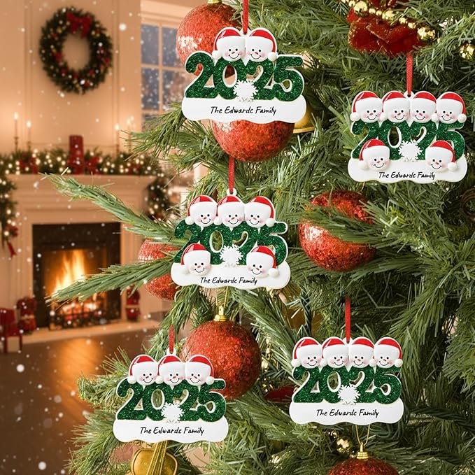 2025 Personalized Christmas Ornaments with Family Names – Custom Snowman Family of 2–6, Cute Xmas Tree Decoration Gift for Home, Kids, Parents, or Grandparents