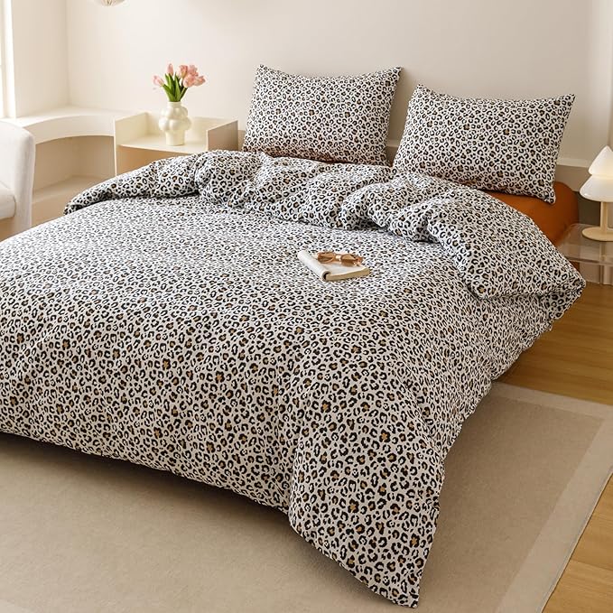 CLOTHKNOW Black Cheetah Print Twin/Twin XL Comforter Set Animal Leopard Bedding Comforter Sets Soft Black Brown Bedding Sets with 2 x Pillow Cases Twin XL Size