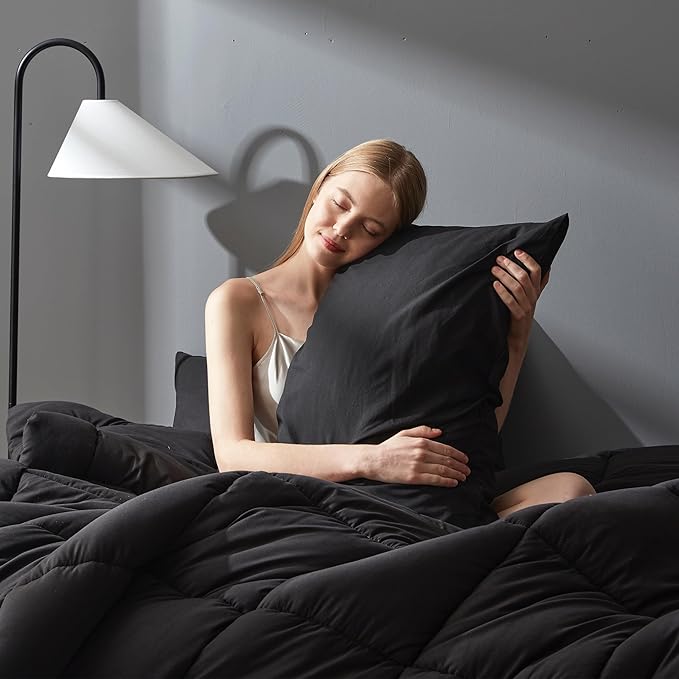 DOWNCOOL California King Comforter Set -All Season Bedding Comforters Sets with 2 Pillow Cases -3 Pieces Bed Set Down Alternative Black Comforter Set(104"x96")