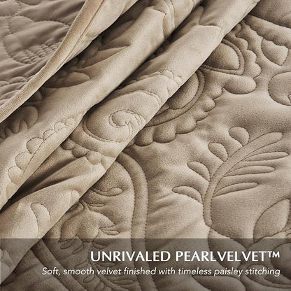 EVERGRACE Luxury Pearl Velvet Quilt Set King Size 3 Pieces, Soft Paisley-Stitch Velvet Comforter Set with Pillow Shams, Lightweight Bedspread Coverlet Bedding Set, Natural