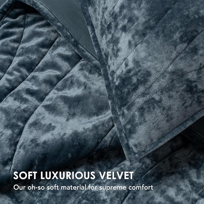 EVERGRACE Luxury Velvet Quilt Queen Size, Ultra Soft Wave Crushed Velvet Bedding Set, Lightweight Quilted Comforter Set for All Season, Oversized Bedspread Coverlet with 2 Shams, Stormy Blue