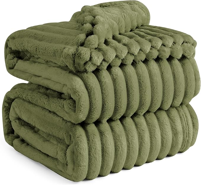 Bedsure GentleSoft Cypress Fleece King Blanket for - Cozy Soft Blankets for Women, Cute Small Throws for Girls, 108x90 Inches