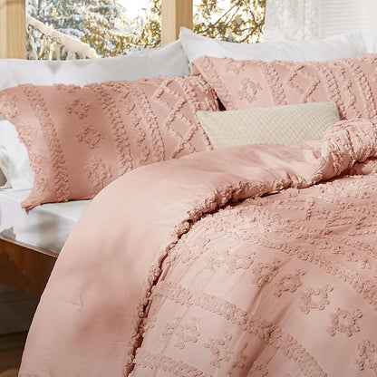 Bedsure Tufted Boho Comforter Set Queen Size - Pink Boho Bed Set, GentleSoft™ 3 Pieces Farmhouse Shabby Chic Embroidery Bedding, Gifts for Woman, Soft Jacquard Queen Comforter for All Seasons