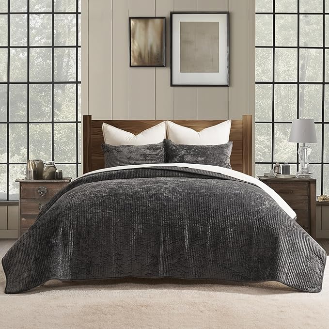 EVERGRACE Velvet Quilt Set King Size, Luxurious Soft Quilted Bedding Sets, Lightweight Velvet Comforter for All Season, Striped Channel Bedspread Coverlet with 2 Shams, Washed Black