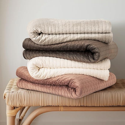 EVERGRACE Luxury Velvet Quilt Set Queen Size 3 Piece, Soft Cross-Stitch Velvet Comforter Set with Pillow Shams, Lightweight Coverlet Bedspread Bedding Set for All Seasons, Terracotta Clay