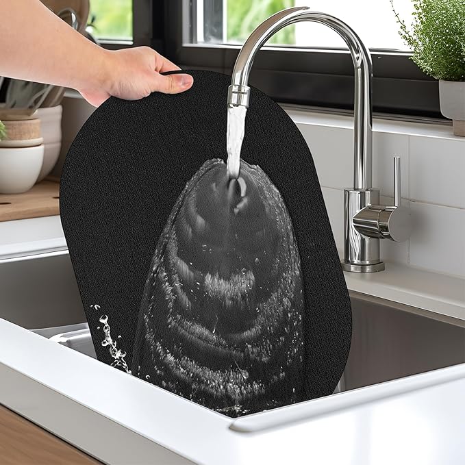 Placemats Set of 12 Washable, Heat Resistant Table Placemats Wipeable Faux Leather Oval Place Mats Non Slip, Waterproof Oval Table Mats for Indoor Outdoor, Black