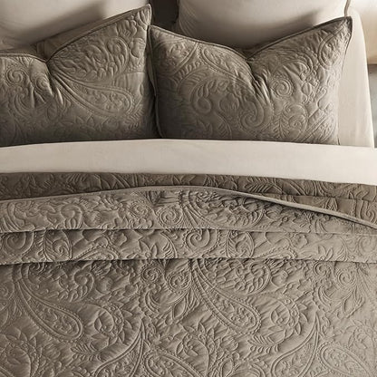 EVERGRACE Luxury Pearl Velvet Quilt Set Queen Size 3 Pieces, Soft Paisley-Stitch Velvet Comforter Set with Pillow Shams, Lightweight Bedspread Coverlet Bedding Set, Stone Taupe