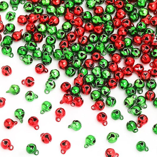 Augshy 200 Pieces Jingle Bells 1/4 Inch Craft Bell Mini Bell Bulk for Christmas Home and Pet Decorations Bracelet Necklace Knitting Jewelry Making Xmas Decor Party Favors Supplies (Red and Green)