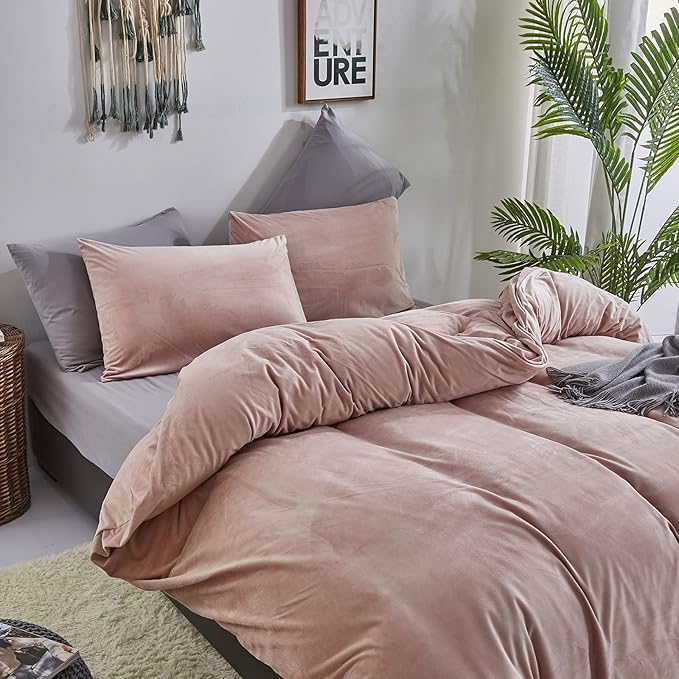 CLOTHKNOW Pink Fluffy Full Size Comforter Sets Velvet Bedding Comforter Sets Soft Blush Comforter Pink Comforter with 2 x Pillow Cases