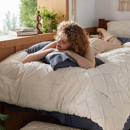 Bedsure Twin Comforter Set - Beige Comforter, Boho Tufted Shabby Chic Bedding for Kids, 2 Pieces Vintage Farmhouse Bed Set for All Seasons, Fluffy Soft Bedding with 1 Pillow Sham