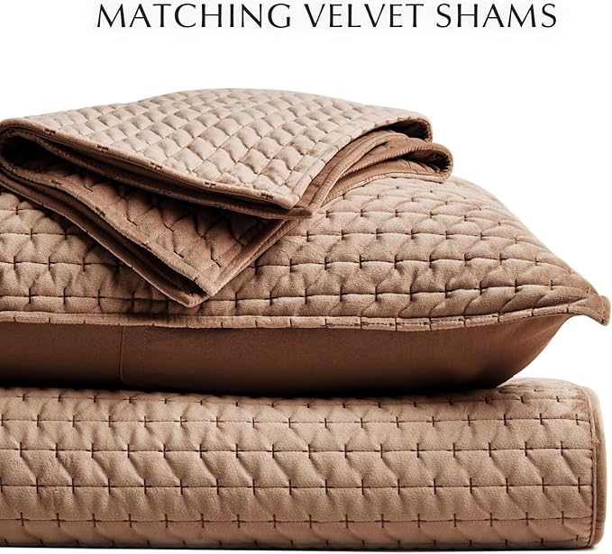 EVERGRACE Luxury Velvet Quilt Set King Size 3 Piece, Soft Cross-Stitch Velvet Comforter Set with Pillow Shams, Lightweight Coverlet Bedspread Bedding Set for All Seasons, Tobacco Brown