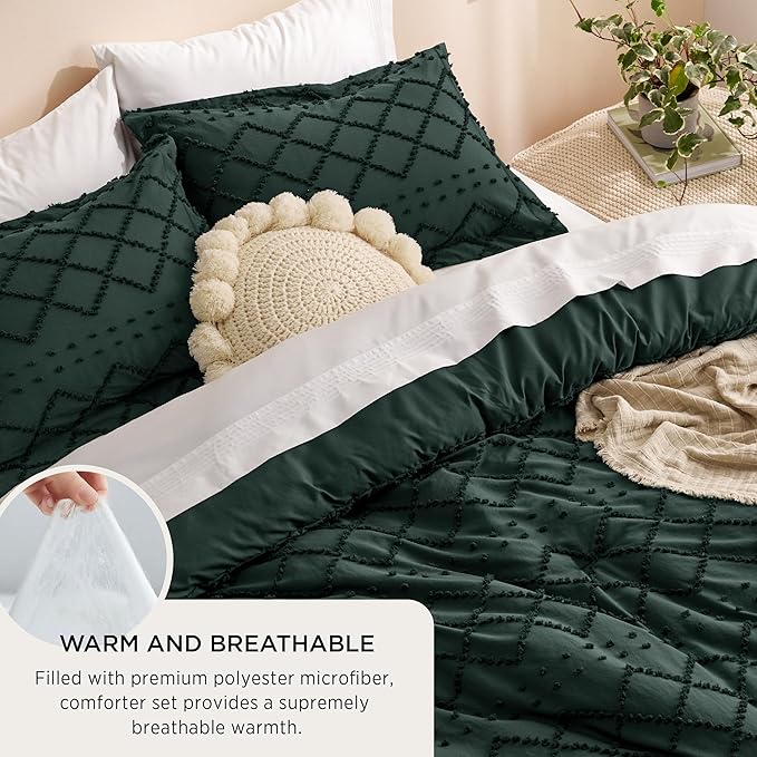Bedsure California King Comforter Set - Forest Green Comforter, Boho Tufted Shabby Chic Bedding for Kids, 3 Pieces Vintage Farmhouse Bed Set for All Seasons, Fluffy Soft Bedding with 2 Pillow Shams