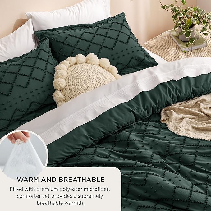Bedsure Queen Comforter Set - Forest Green Comforter, Boho Tufted Shabby Chic Bedding for Kids, 3 Pieces Vintage Farmhouse Bed Set for All Seasons, Fluffy Soft Bedding with 2 Pillow Shams