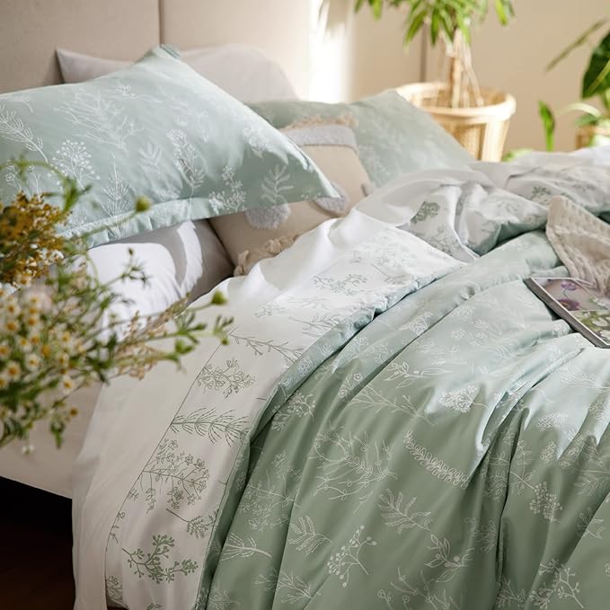 Bedsure King Comforter Set - Sage Green Bed Set, 3 Pieces Cute Floral Bedding, 1 Soft Reversible Botanical Flowers Comforter and 2 Pillow Shams