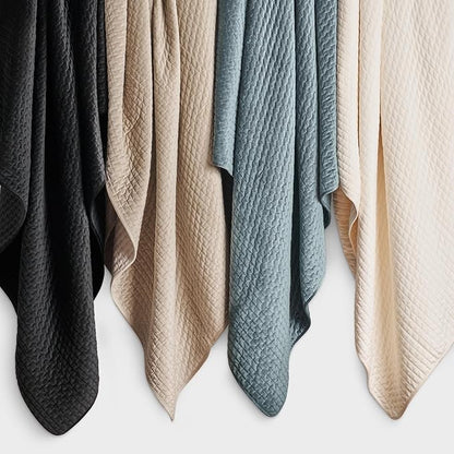 EVERGRACE Luxury Velvet Quilt Bedding Set King Size 3 Pieces with Pillow Shams, Soft Cross-Stitch Velvet Comforter Set, Lightweight Coverlet Bedspread for All Seasons, Stormy Blue