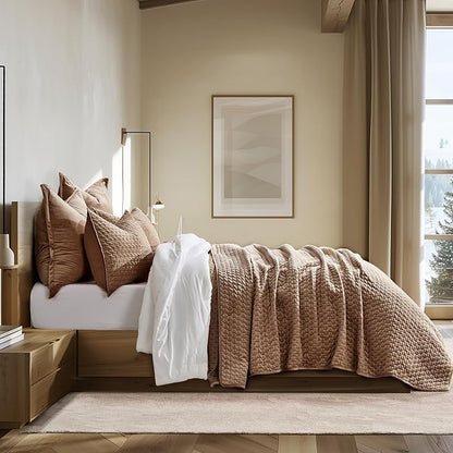 EVERGRACE Luxury Velvet Quilt Set Queen Size 3 Piece, Soft Cross-Stitch Velvet Comforter Set with Pillow Shams, Lightweight Coverlet Bedspread Bedding Set for All Seasons, Tobacco Brown