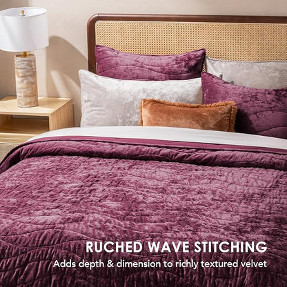 EVERGRACE Luxury Velvet Quilt King Size, Ultra Soft Wave Crushed Velvet Bedding Set, Lightweight Quilted Comforter Set for All Season, Oversized Bedspread Coverlet with 2 Shams, Mauve Purple