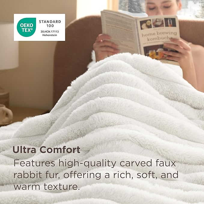 Bedsure Faux Fur Duvet Cover King Size - White Fluffy Duvet Cover Set, Soft and Cozy Shaggy Bedding Comforter Cover, Winter Warm Luxury Fuzzy Bed Set 3 Pieces, 1 King Duvet Cover and 2 Pillowcases