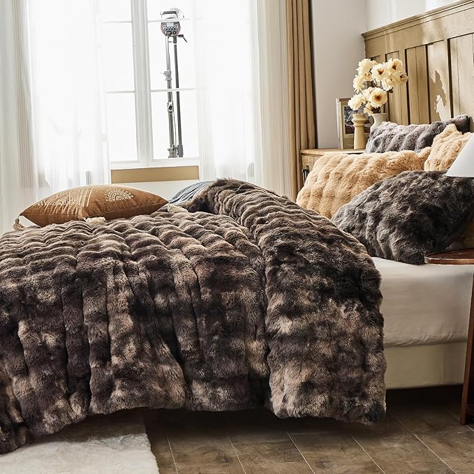 Lotus Karen Faux Fur King Comforter Set – Tie-Dye Dark Gray Fluffy Comforter King Size, Big Bubble Faux Rabbit Fur Bedding Comforter Sets, Cozy Fuzzy Bed Set 3 Pieces, 1 Comforter and 2 Pillowcases