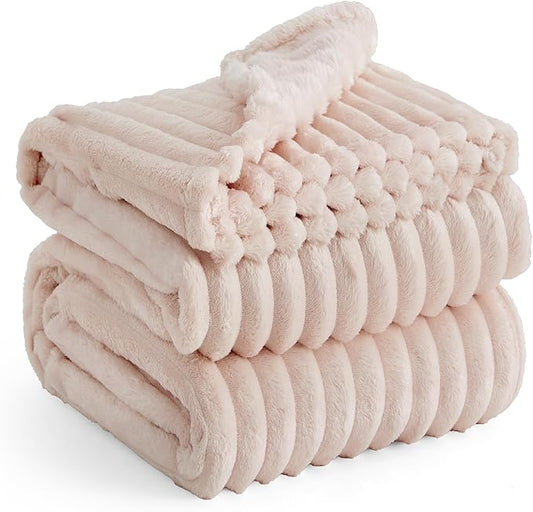Bedsure GentleSoft Crystal Pink Full Blanket for Bed - Cozy Soft Blankets for Women, Cute Large Throws for Girls, 84x90 Inches
