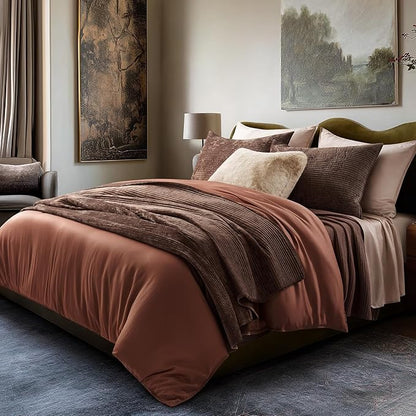 EVERGRACE Velvet Quilt Set Queen Size, Luxurious Soft Quilted Bedding Sets, Lightweight Velvet Comforter for All Season, Striped Channel Bedspread Coverlet with 2 Shams, Red Rust Brown