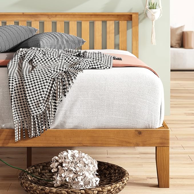 ZINUS Alexia Wood Platform Bed Frame with headboard, Solid Wood Foundation with Wood Slat Support, No Box Spring Needed, Easy Assembly, Rustic Pine, Full