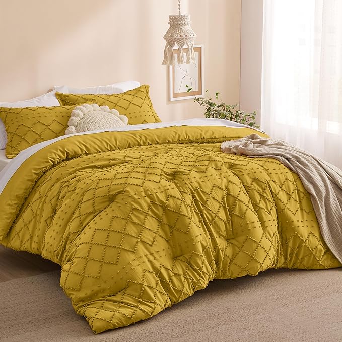 Bedsure Queen Comforter Set - Mustard Yellow Comforter, Boho Tufted Shabby Chic Bedding for Kids, 3 Pieces Vintage Farmhouse Bed Set for All Seasons, Fluffy Soft Bedding with 2 Pillow Shams