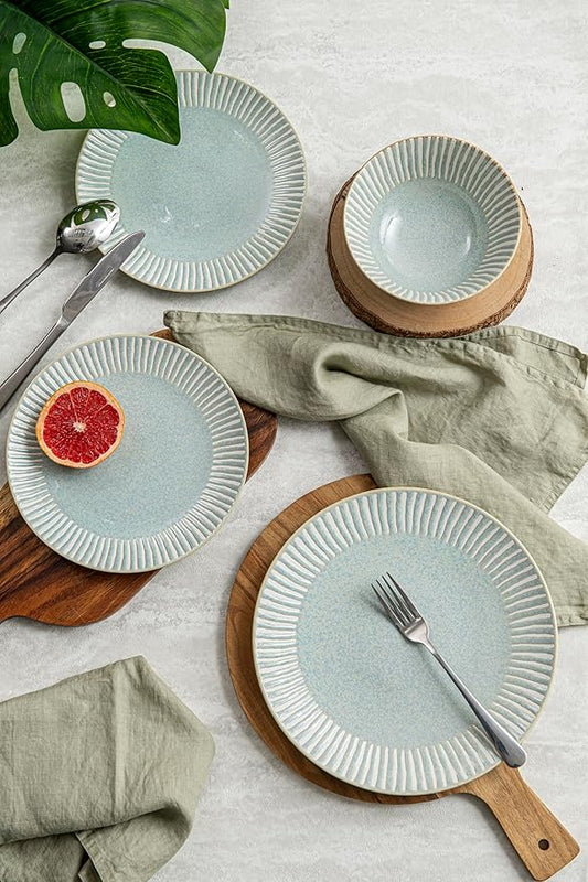 Bzyoo 12-Piece Reactive Blue Ceramic Dinnerware Set Bali Breeze Blue Elegant Table Setting for Every Occasion - Microwave & Dishwasher Safe Stackable