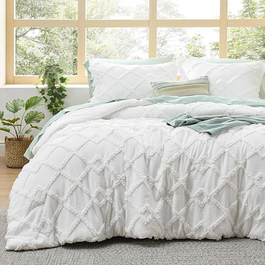 Bedsure Boho Comforter Set Queen - White Tufted Queen Size Comforter, 3 Pieces Farmhouse Shabby Chic Embroidery Bed Set, Soft Fluffy Geometric Pattern Bedding for All Seasons