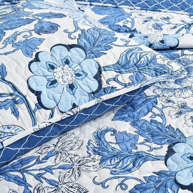 Lush Decor Sydney Reversible Cotton Quilt Set King 3 Piece Bedding, Navy White