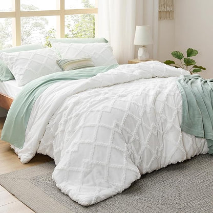 Bedsure Boho Comforter Set Twin - White Tufted Twin Size Comforter, 2 Pieces Farmhouse Shabby Chic Embroidery Bed Set, Soft Fluffy Geometric Pattern Bedding for All Seasons