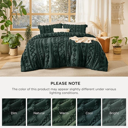 Bedsure Tufted Boho Comforter Set Queen Size - Emerald Green Boho Bed Set, GentleSoft™ 3 Pieces Farmhouse Shabby Chic Embroidery Bedding, Gifts for Woman, Soft Jacquard Queen Comforter for All Seasons