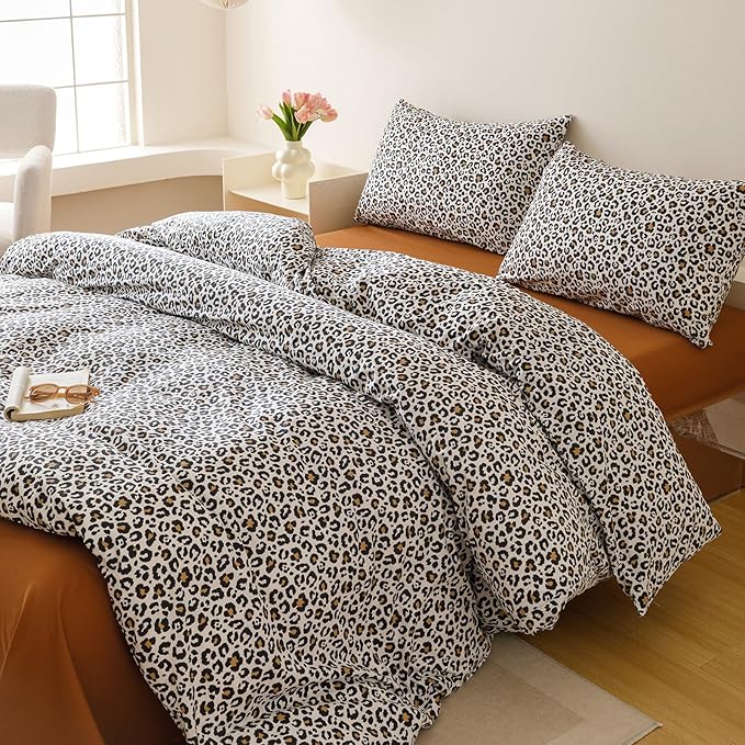 CLOTHKNOW Black Cheetah Print Full Size Comforter Sets Animal Leopard Bedding Comforter Sets Soft Black Brown Bedding Sets with 2 x Pillow Cases