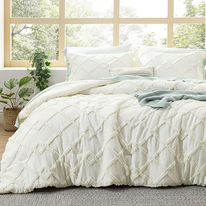 Bedsure Boho Comforter Set Queen - Ivory Tufted Queen Size Comforter, 3 Pieces Farmhouse Shabby Chic Embroidery Bed Set, Soft Fluffy Geometric Pattern Bedding for All Seasons