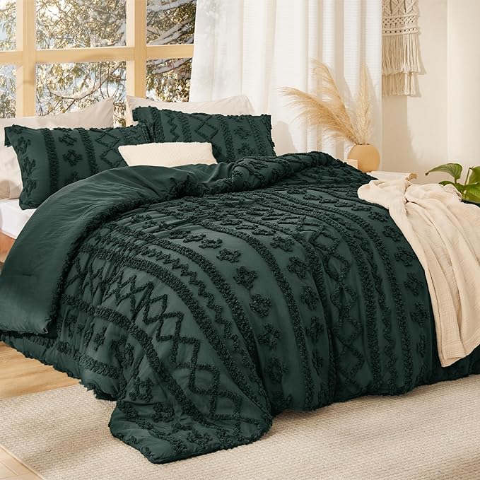 Bedsure Tufted Boho Comforter Set Twin Size - Emerald Green Boho Bed Set, GentleSoft™ 2 Pieces Farmhouse Shabby Chic Embroidery Bedding, Gifts for Woman, Soft Jacquard Twin Comforter for All Seasons