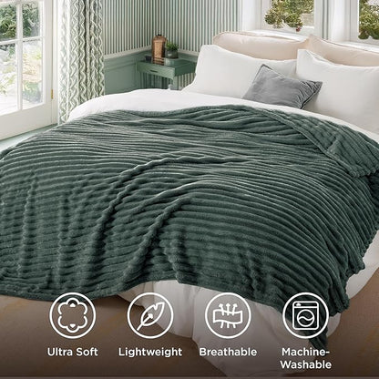 Bedsure GentleSoft Mallard Green Fleece Blanket for  - Cozy Soft Blankets for Women, Cute Small Throws for Girls, 108x90 Inches