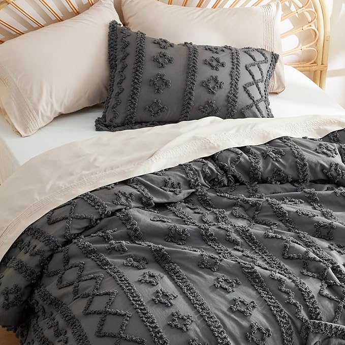 Bedsure Tufted Boho Comforter Set Full Size - Dark Grey Boho Bed Set, GentleSoft™ 3 Pieces Farmhouse Shabby Chic Embroidery Bedding, Gifts for Woman, Soft Jacquard Full Comforter for All Seasons