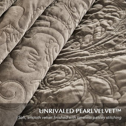 EVERGRACE Luxury Pearl Velvet Quilt Set Queen Size 3 Pieces, Soft Paisley-Stitch Velvet Comforter Set with Pillow Shams, Lightweight Bedspread Coverlet Bedding Set, Stone Taupe