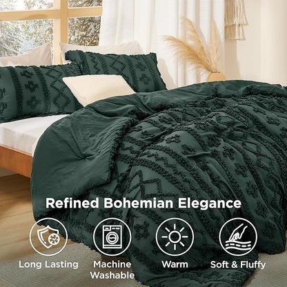 Bedsure Tufted Boho Comforter Set Queen Size - Emerald Green Boho Bed Set, GentleSoft™ 3 Pieces Farmhouse Shabby Chic Embroidery Bedding, Gifts for Woman, Soft Jacquard Queen Comforter for All Seasons
