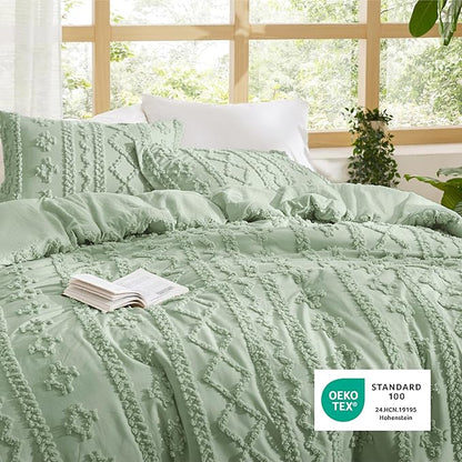 Bedsure Tufted Boho Comforter Set Full Size - Sage Green Boho Bed Set, GentleSoft™ 3 Pieces Farmhouse Shabby Chic Embroidery Bedding, Gifts for Woman, Soft Jacquard Full Comforter for All Seasons
