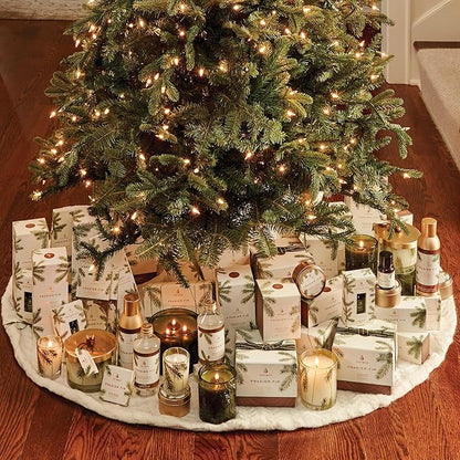 Thymes Frasier Fir Candle - Molded Green Glass Jar with Pine Needle Design - Winter Candle Gifts for Women & Men - Fresh Home Fragrance - Notes of Crisp Siberian Fir, Cedarwood & Sandalwood (6.5 oz)