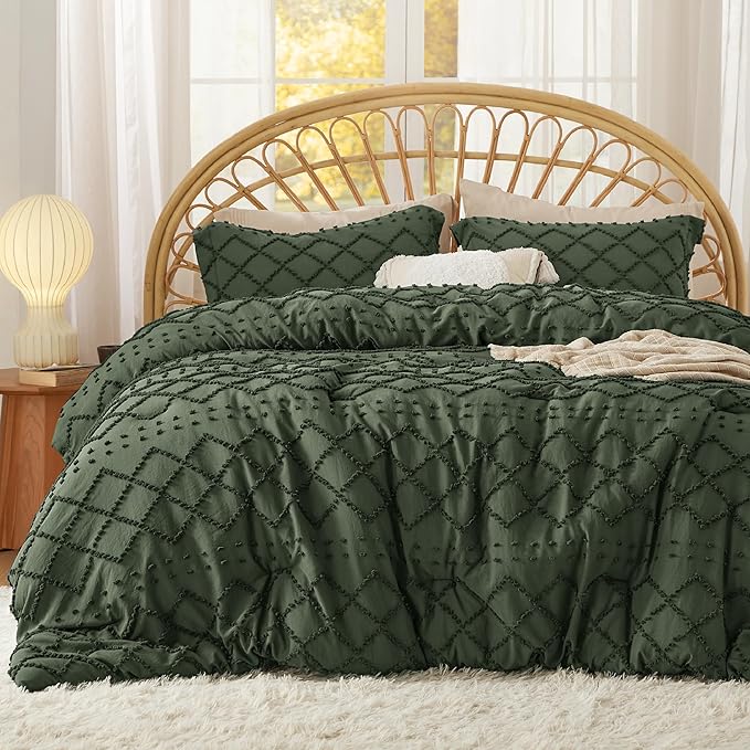 Bedsure Twin XL Comforter Set - Olive Green Comforter, Boho Tufted Shabby Chic Bedding for Kids, 2 Pieces Vintage Farmhouse Bed Set for All Seasons, Fluffy Soft Bedding with 1 Pillow Sham