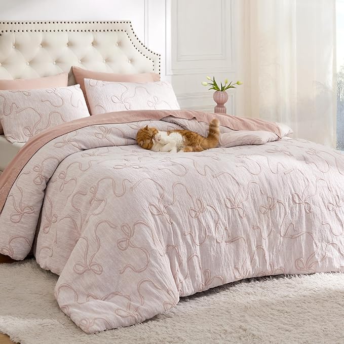 Bedsure Queen Comforter Set, Pink Boho Tufted Bed Set, 3D Puffy Jacquard Bedding Queen Size, 3 Pieces, 1 Farmhouse Shabby Chic Embroidery Comforter with Bow Pattern & 2 Pillow Cases