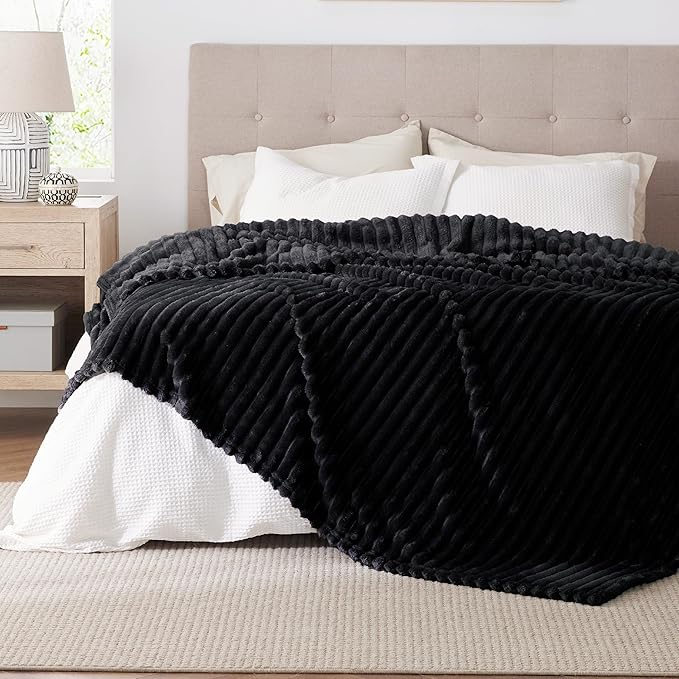 Bedsure GentleSoft Black Blanket Full Size for Bed - Cozy Soft Blankets for Women, Cute Large Fleece Throws for Girls, 84x90 Inches