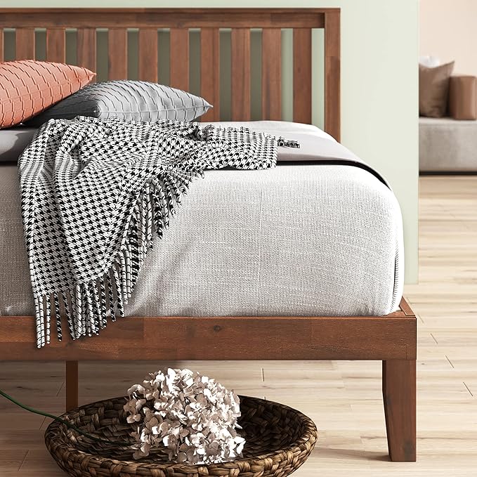 ZINUS Vivek Wood Platform Bed Frame with Headboard, Solid Wood Foundation with Wood Slat Support, No Box Spring Needed, Easy Assembly, King